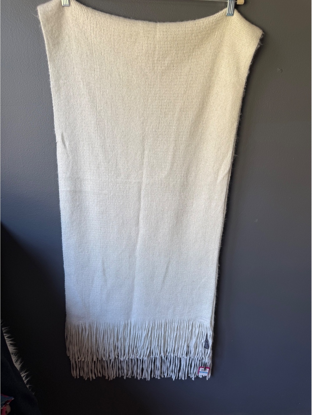 NWT’s Vince Cream Acrylic Knit Scarf with Fringe